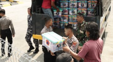 Kapolres Gresik Bersama Dandim 0817 Gresik Terjunkan Tim Trauma Healing untuk Korban Gempa di Pulau Bawean